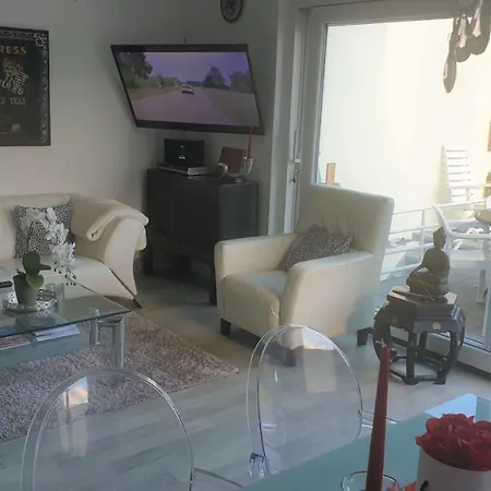 Luxusferienhaus, Stylisch, Modern, Schick Mit Garten, Kamin Und 2 Schlafzimmern, 3 Wc * Lubeca