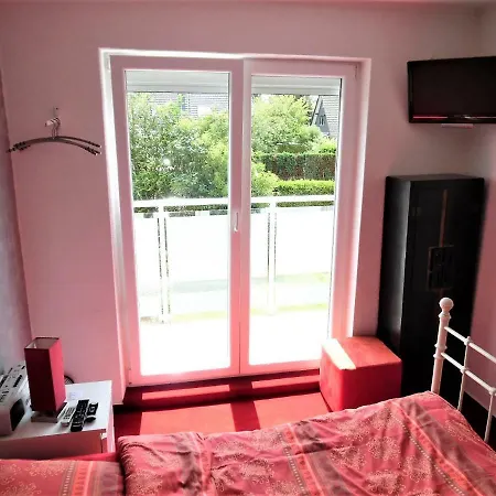 Luxusferienhaus, Stylisch, Modern, Schick Mit Garten, Kamin Und 2 Schlafzimmern, 3 Wc Lubeca